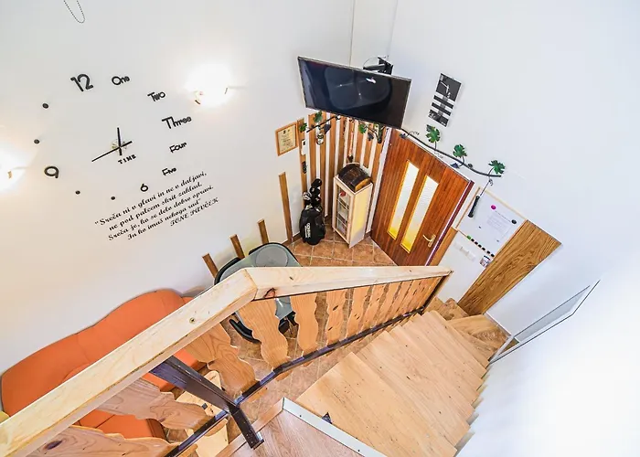 Počitniška hiša Harvest Horizon With Sauna - One Bedroom Brezice